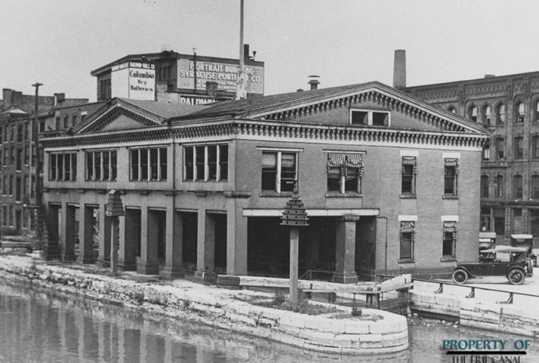 Erie Canal Museum1