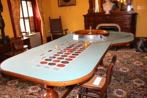 The (haunted?) roulette table